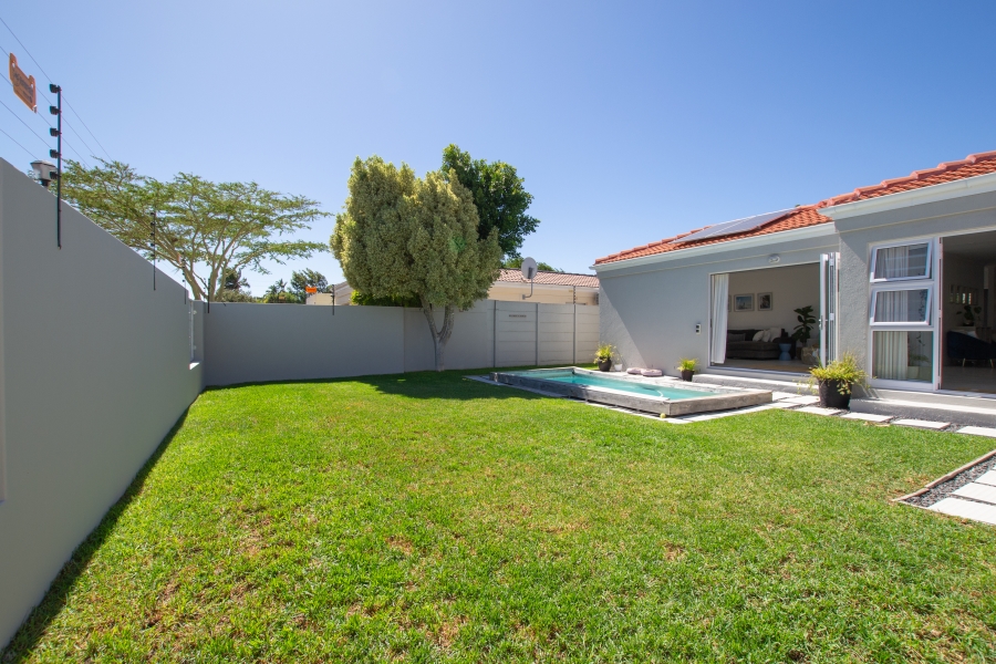 4 Bedroom Property for Sale in Sunningdale Western Cape